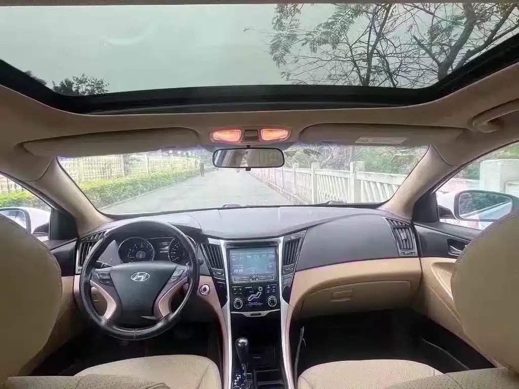 Hyundai Sonata — миниатюра 4
