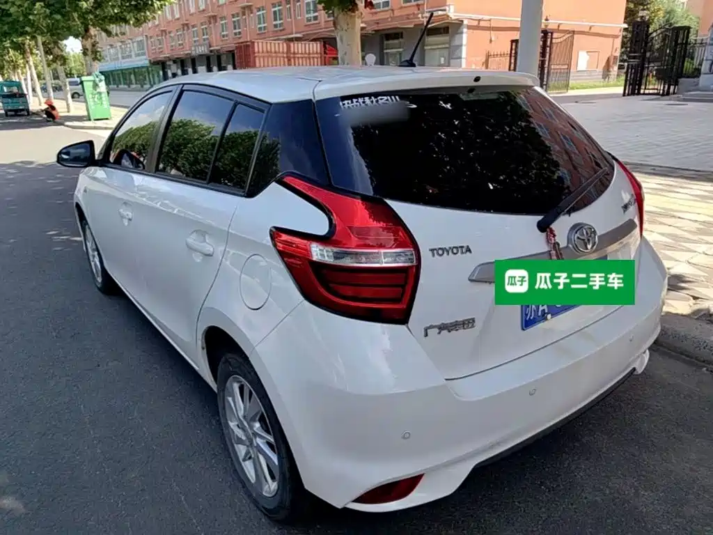 Toyota Yaris L — миниатюра 5