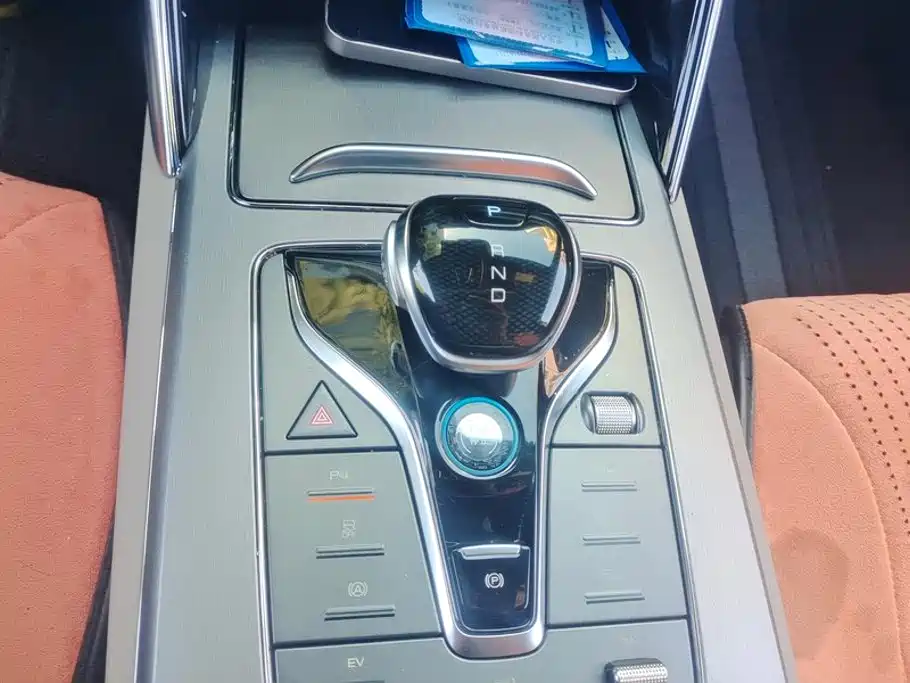 BYD Tang New Energy — миниатюра 16