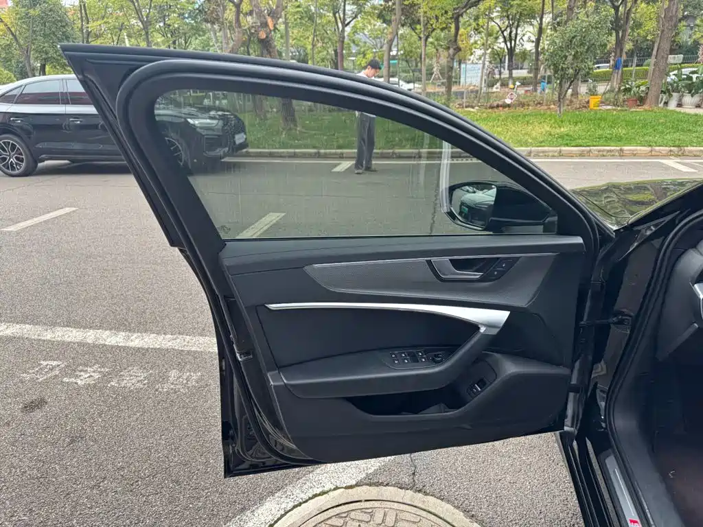 Audi A6L — миниатюра 10