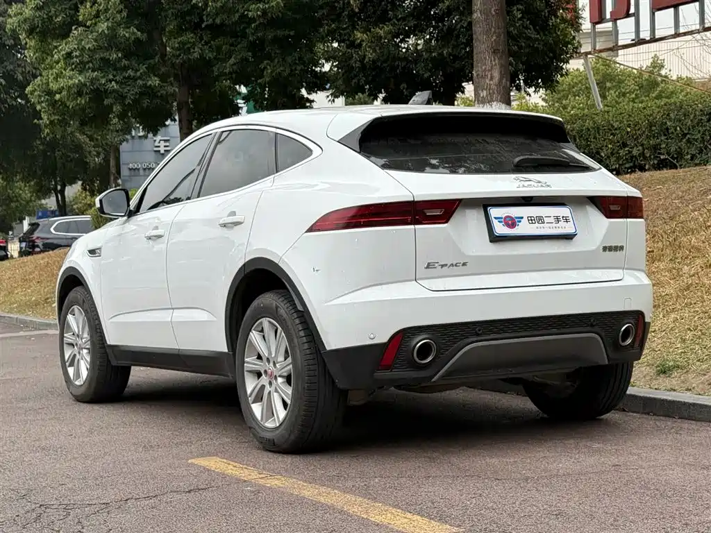 JAGUAR E PACE