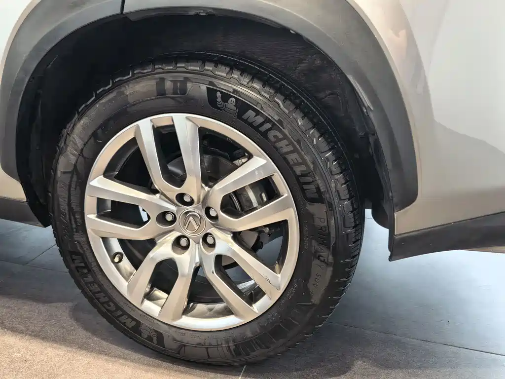 Lexus NX — миниатюра 7