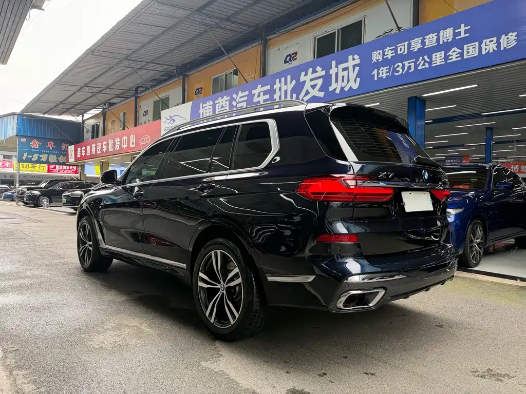 BMW X7 — миниатюра 23