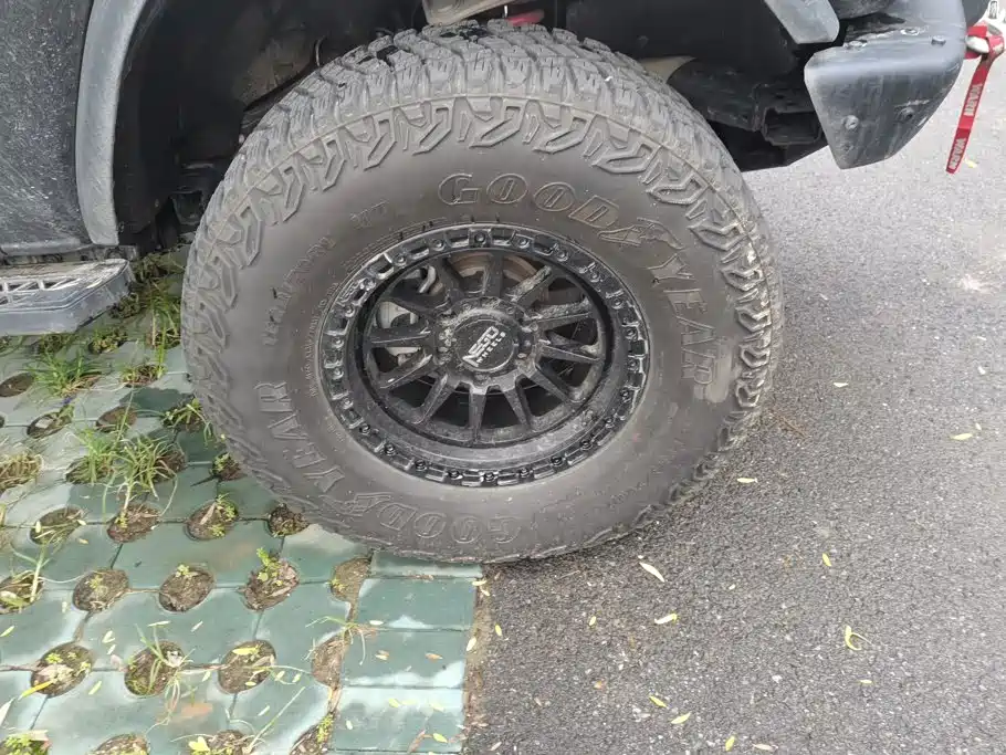 Ford Bronco — миниатюра 6