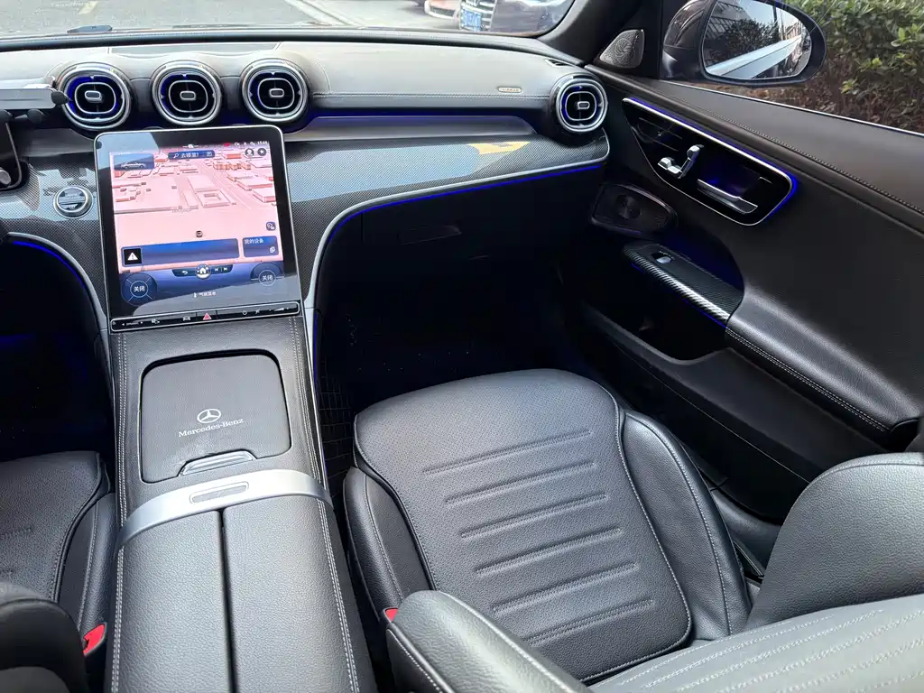 Mercedes-Benz C-Class — миниатюра 11