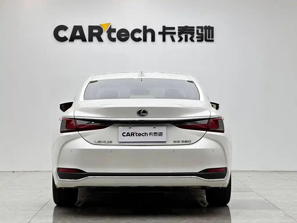 Lexus ES — миниатюра 4