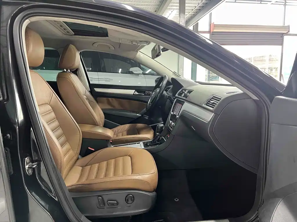 Volkswagen Passat — миниатюра 14