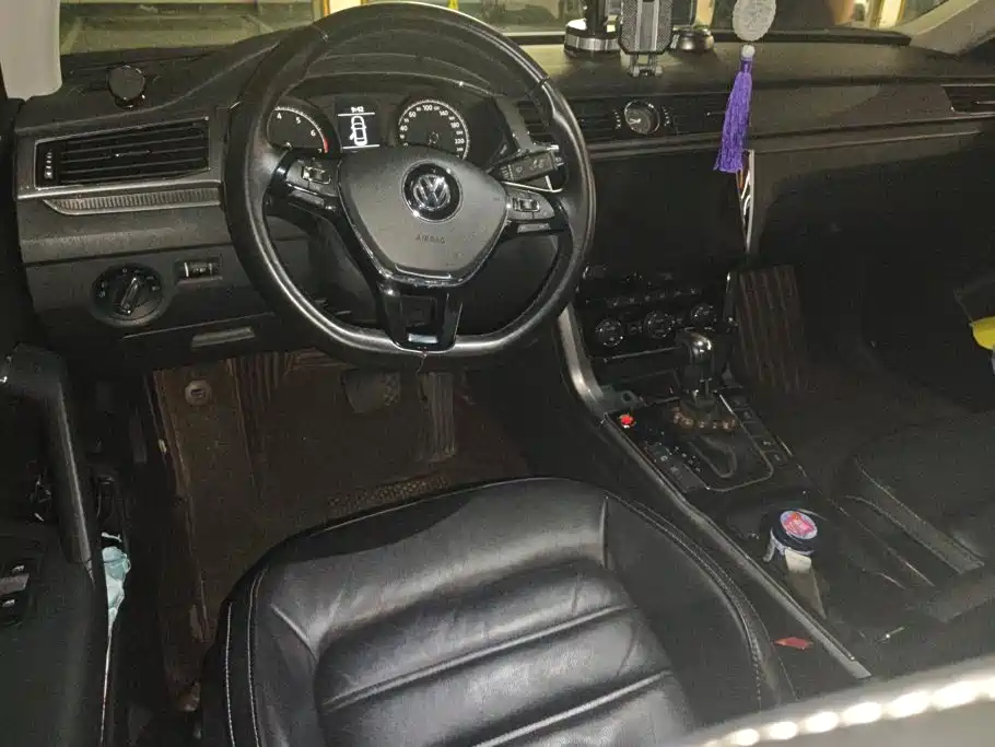 Volkswagen Passat — миниатюра 12
