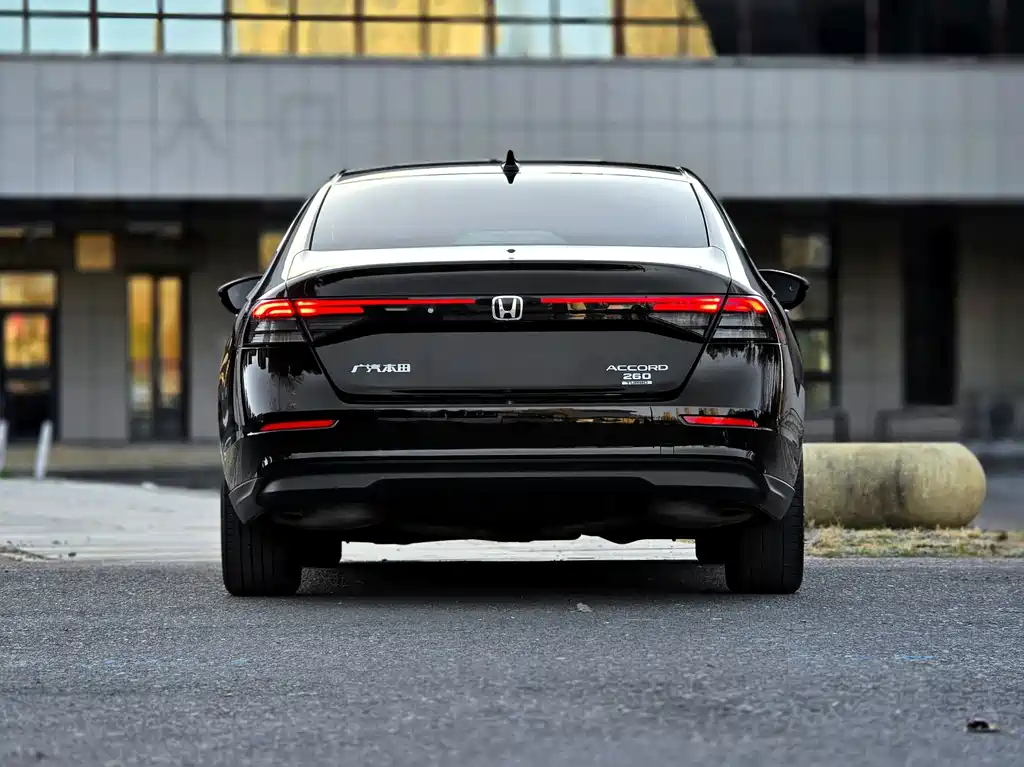 Honda Accord — миниатюра 5