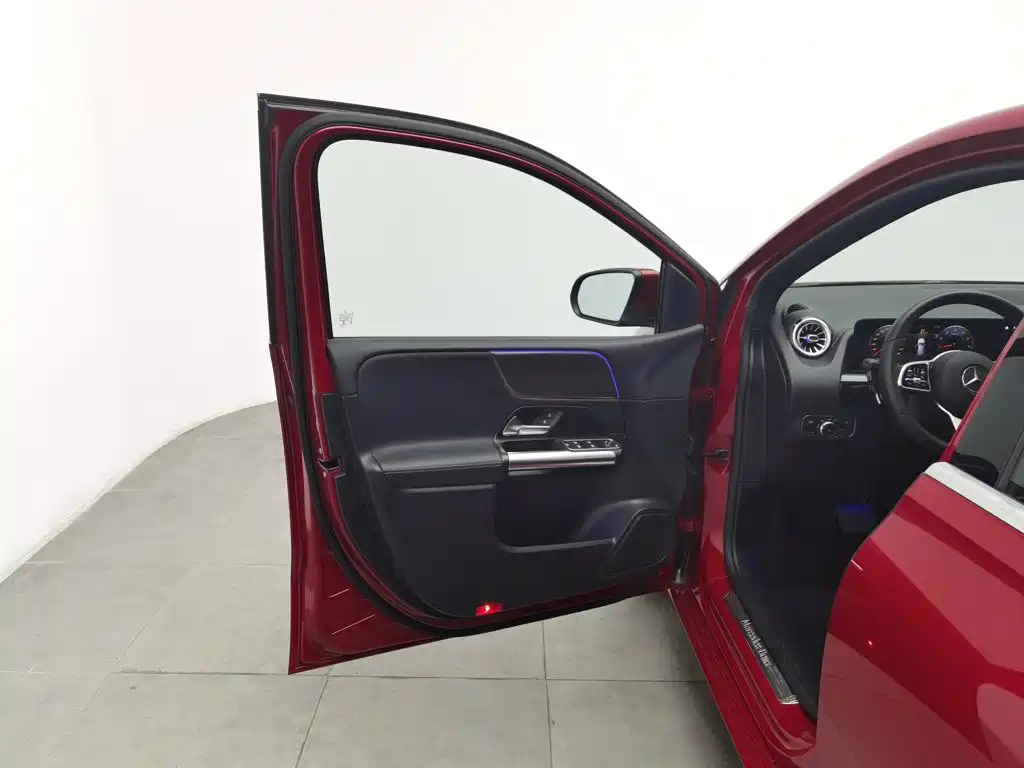 Mercedes-Benz B-Class — миниатюра 8