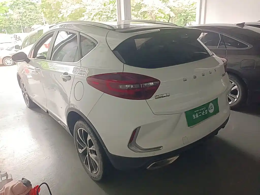 Geely Emgrand GS — миниатюра 5