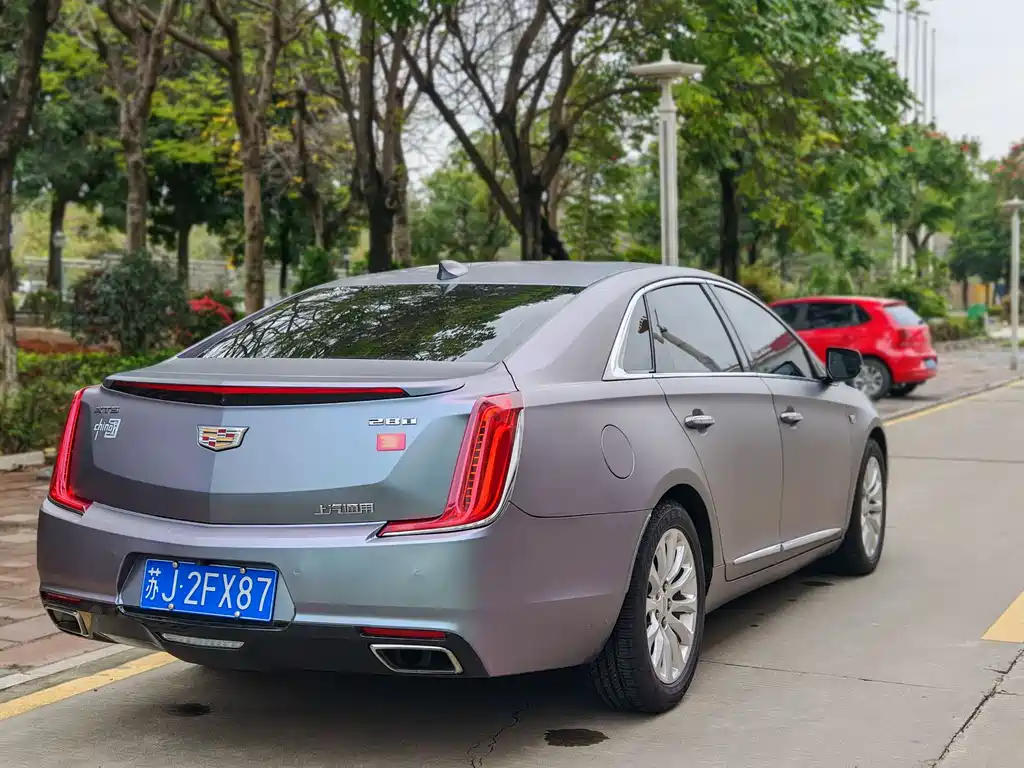 CADILLAC XTS