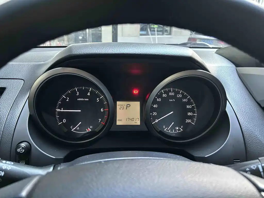 Toyota Prado — миниатюра 6