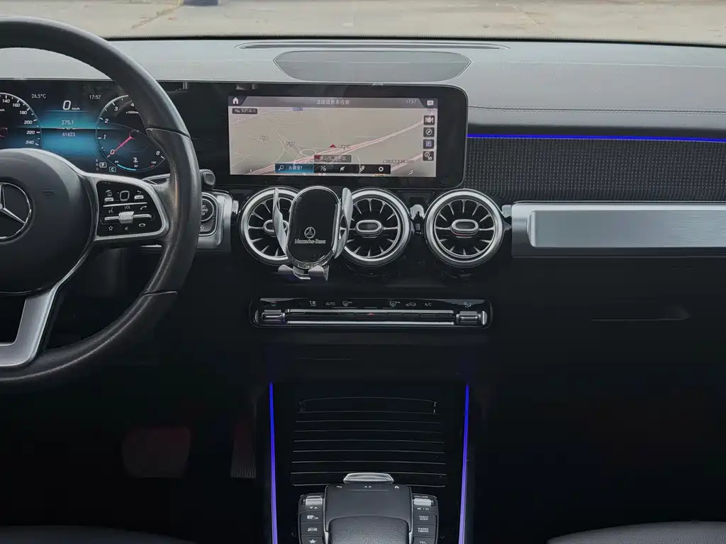 Mercedes-Benz GLB — миниатюра 9