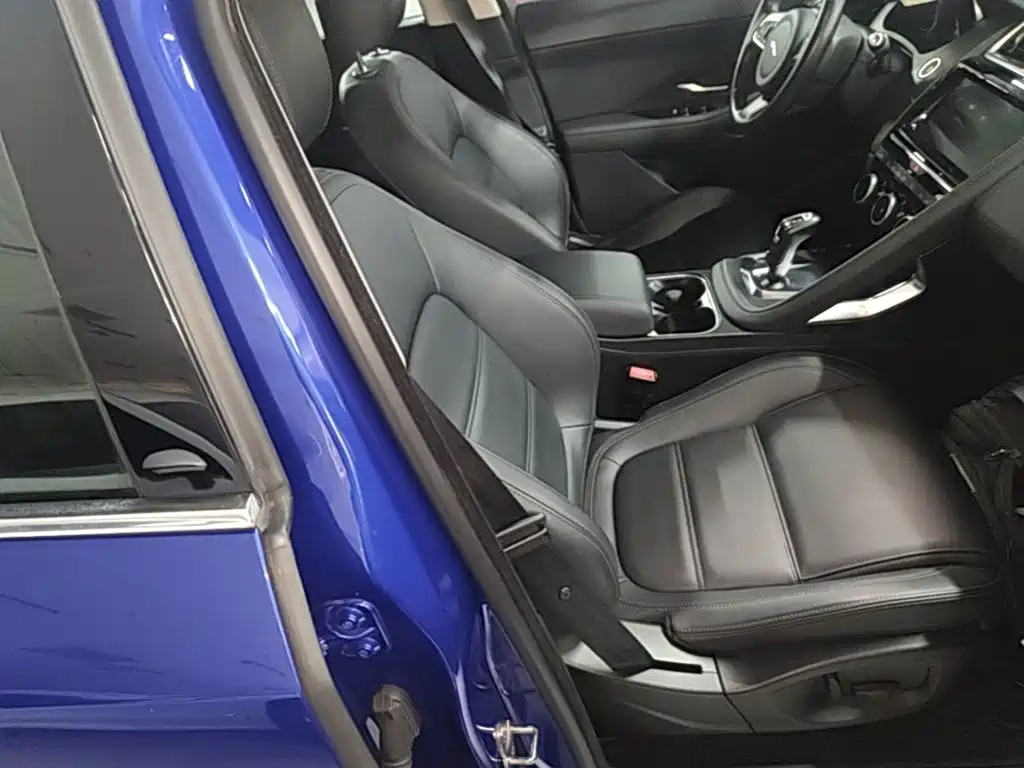 Jaguar E-PACE — миниатюра 25