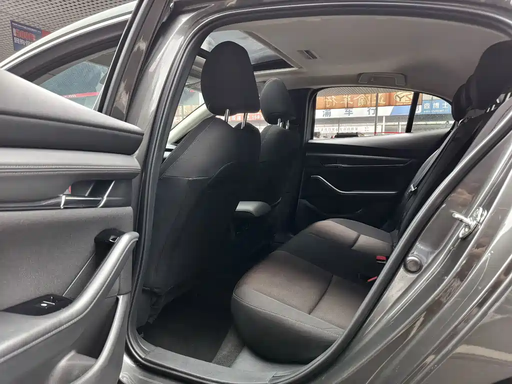 Mazda 3 Axela — миниатюра 13