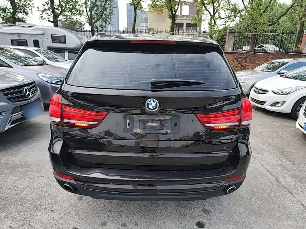 BMW X5 (Import) — миниатюра 6