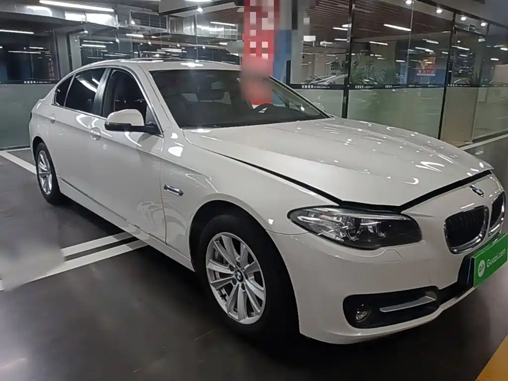 BMW 5 Series — миниатюра 4