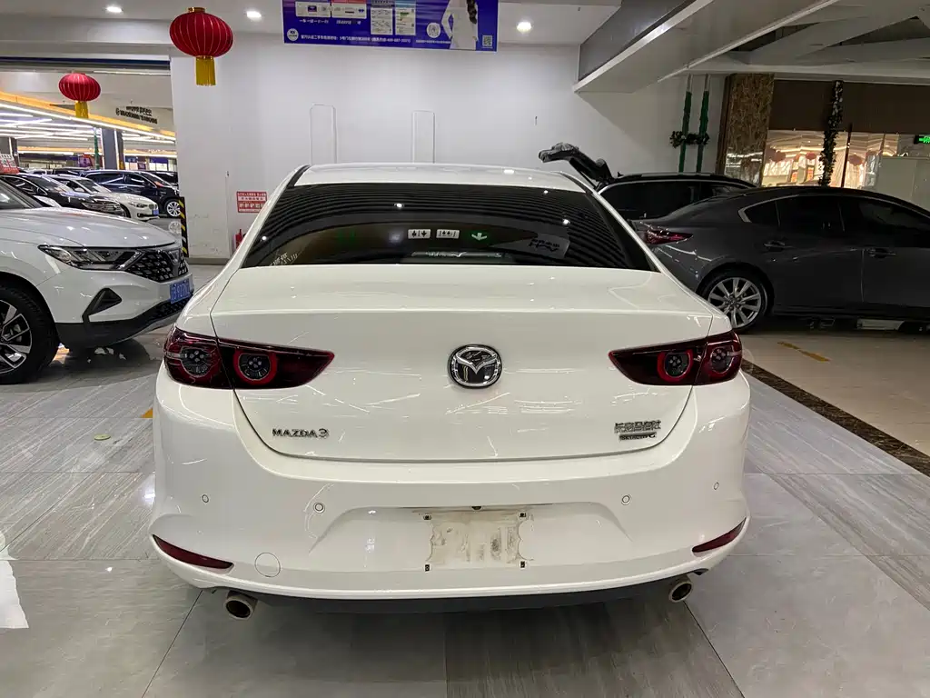 Mazda Mazda3 3 2022 2.0L AT