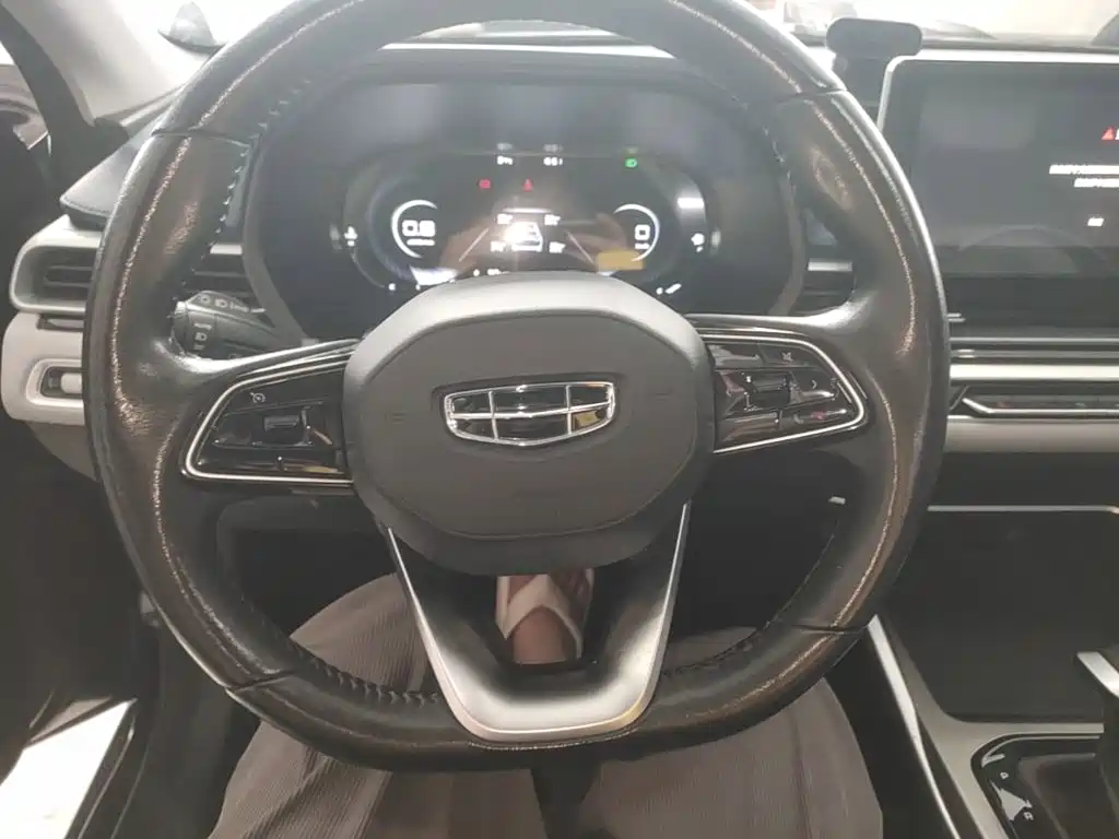 Geely Emgrand — миниатюра 7