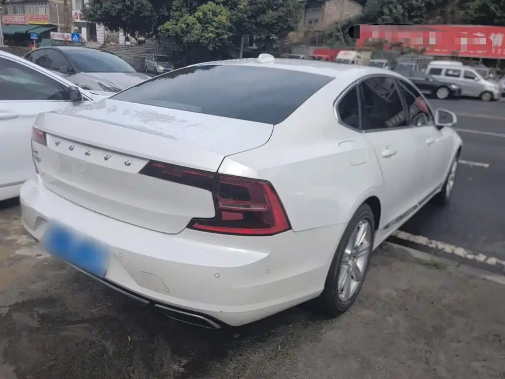 Volvo S90 — миниатюра 7