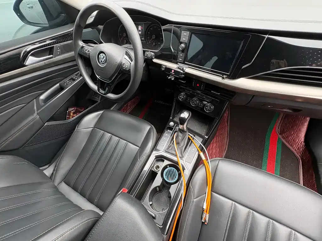 Volkswagen Passat PHEV — миниатюра 9