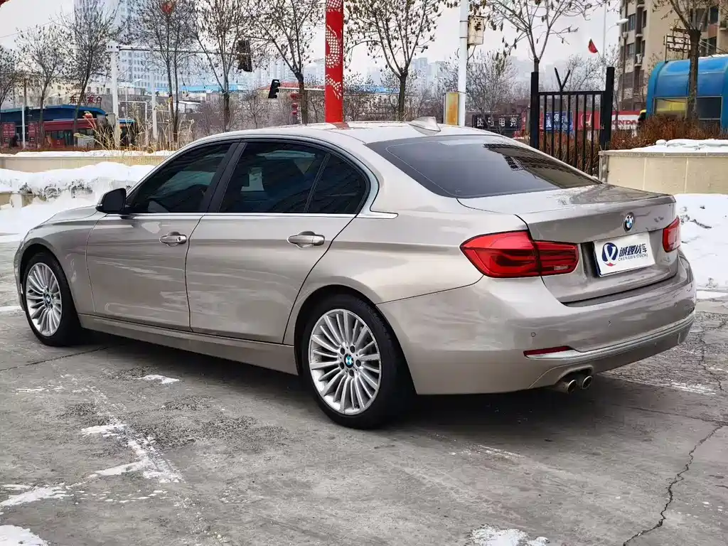 BMW 3 SERIES