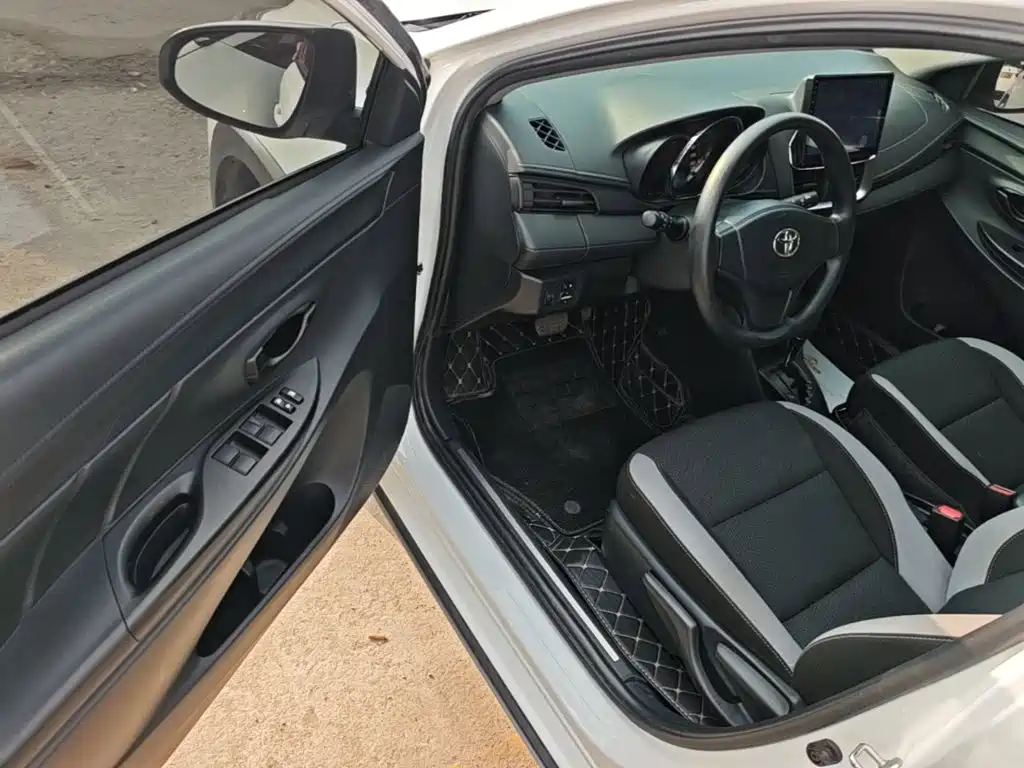 Toyota Yaris L — миниатюра 16