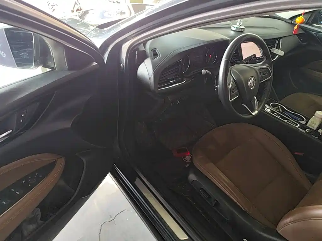 Buick Regal — миниатюра 16