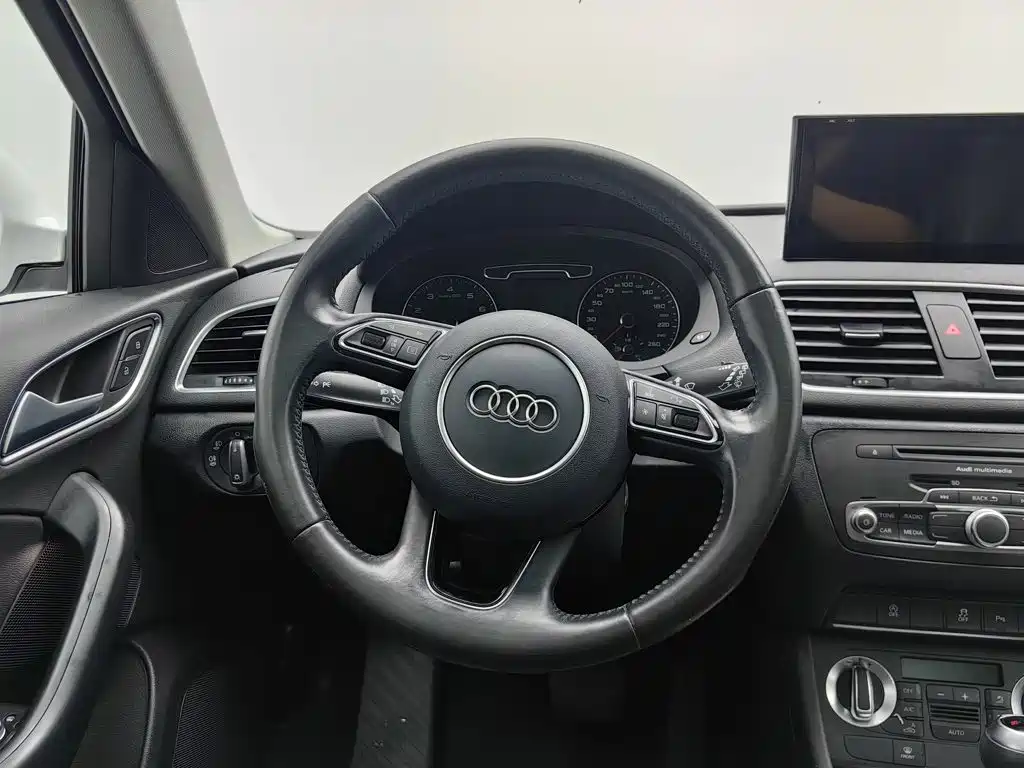 Audi Q3 — миниатюра 11