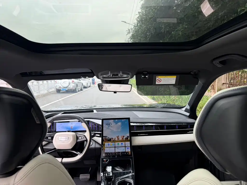 Geely Atlas L 2023 — фото 12