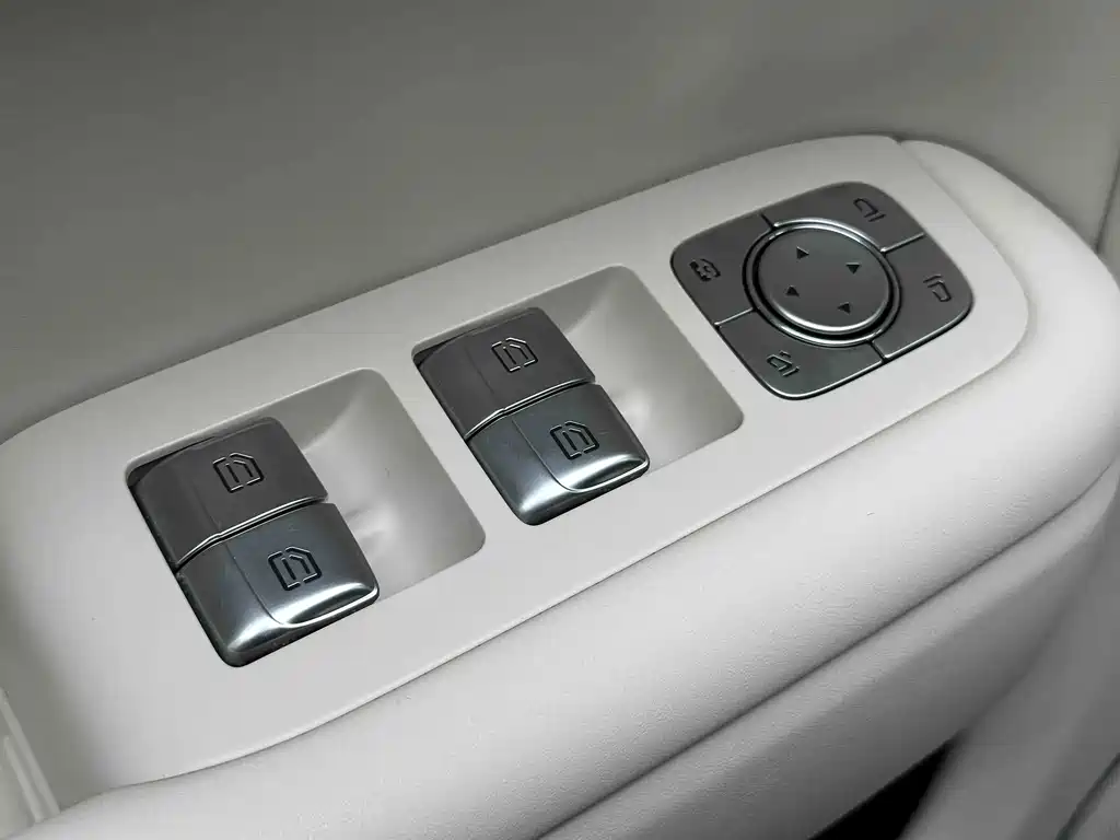 Li Auto Li L9 — миниатюра 28