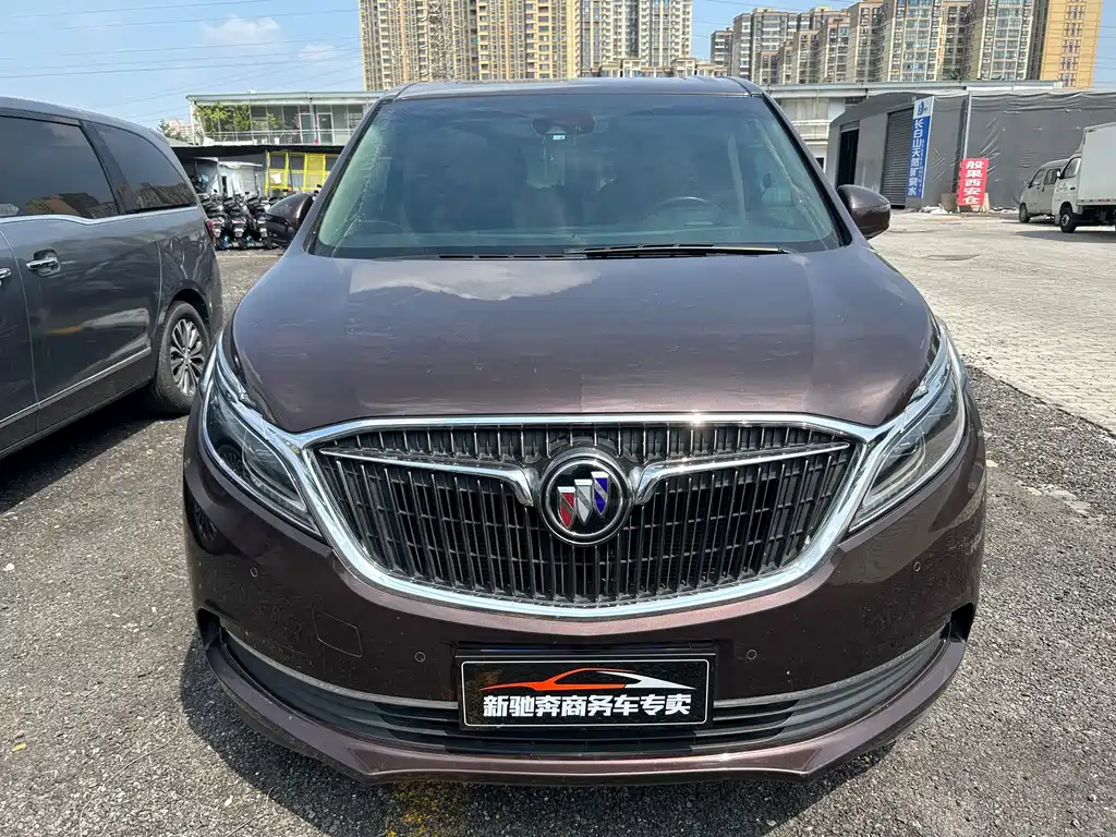 Buick GL8 — миниатюра 2