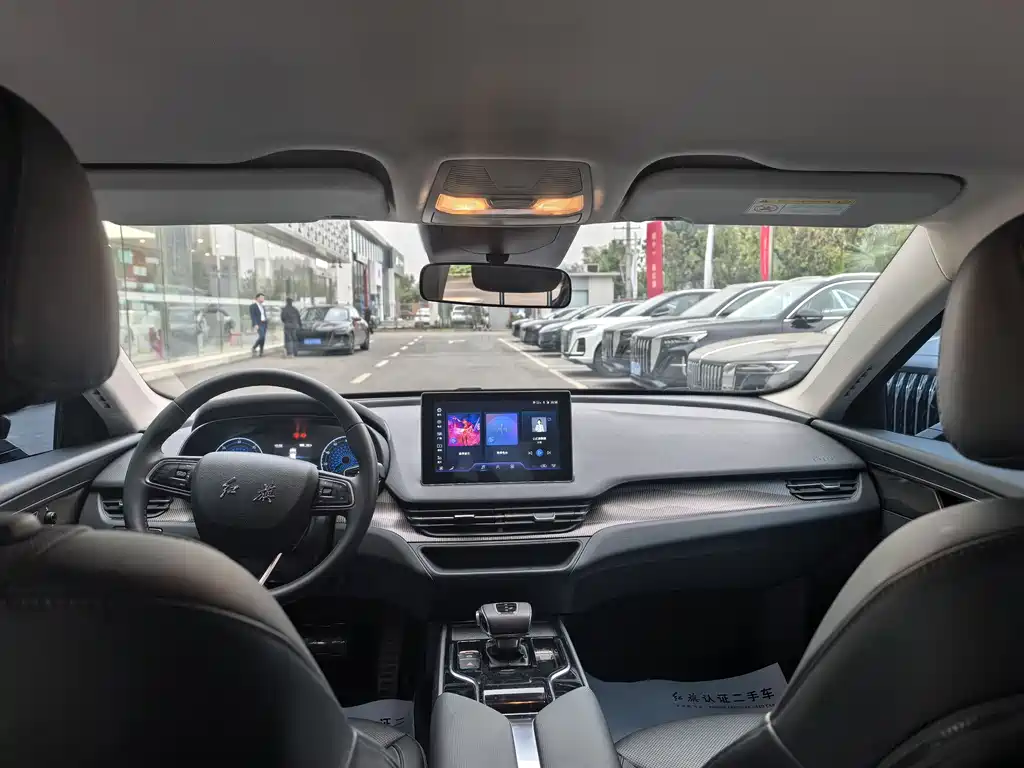 Hongqi HONGQI E QM5