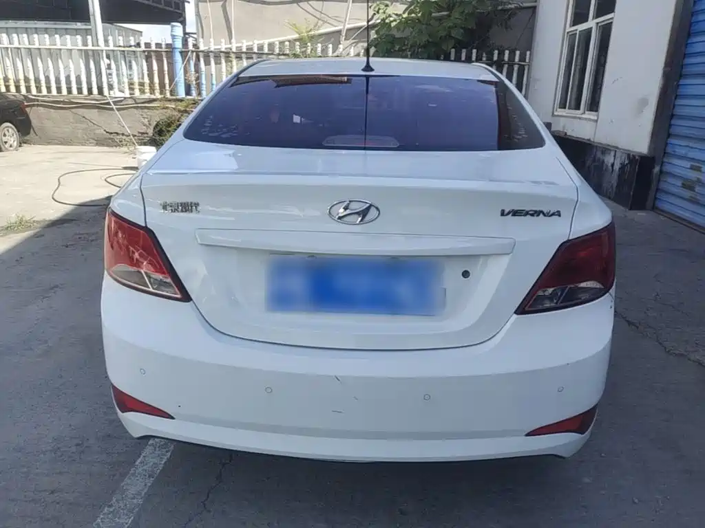 Hyundai Verna — миниатюра 6
