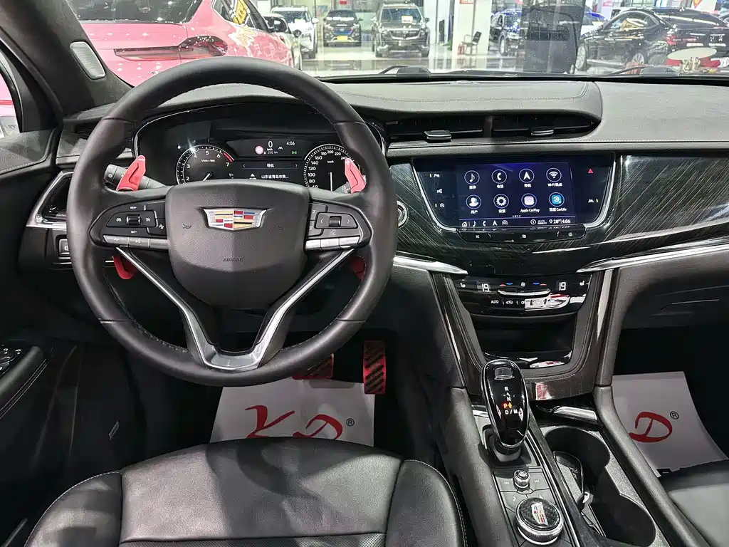 Cadillac XT6 — миниатюра 11