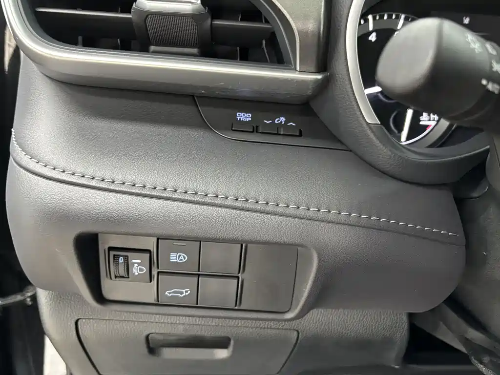 Toyota Highlander — миниатюра 15