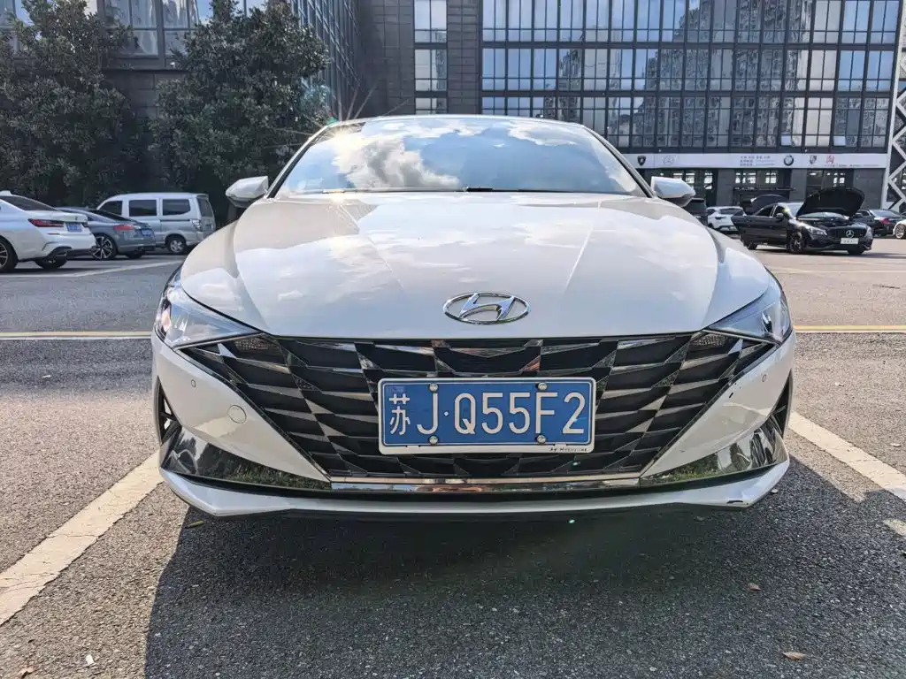 Hyundai Elantra — миниатюра 2