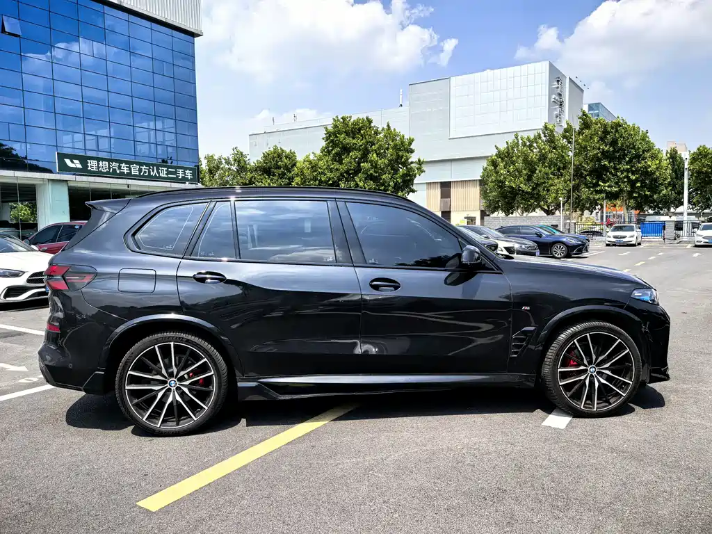 BMW X5 2023 xDrive 40Li M Sport