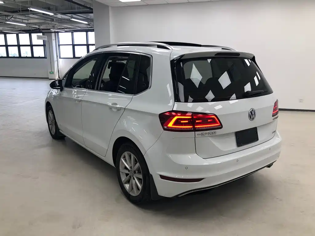 Volkswagen Golf Sportsvan — миниатюра 3