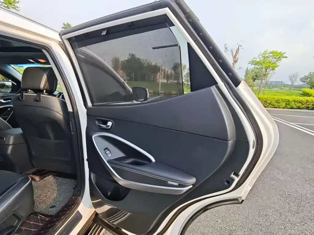 Hyundai Santa Fe — миниатюра 33