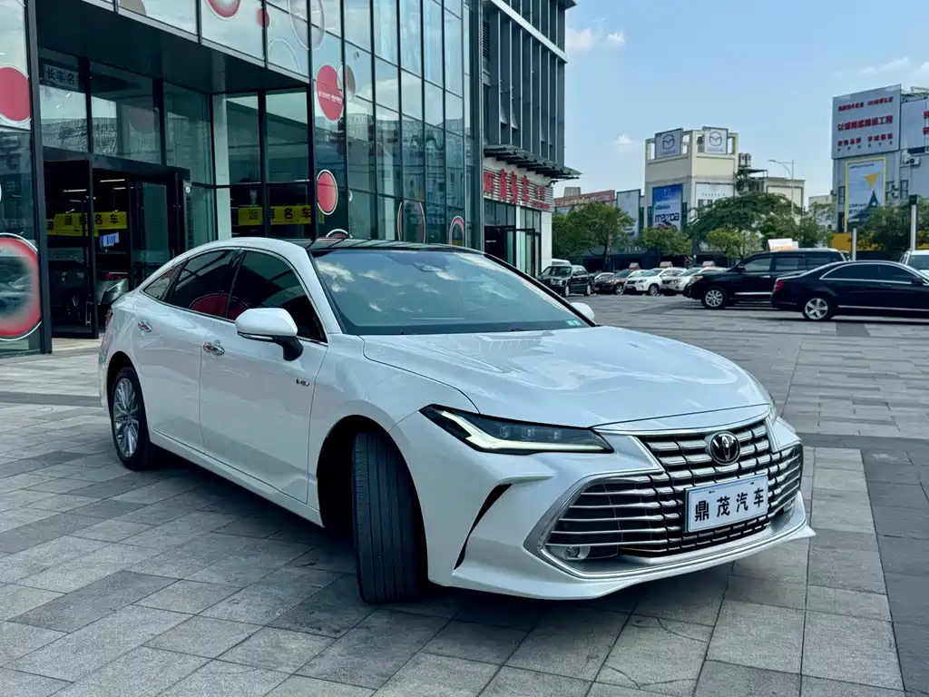 Toyota Avalon — миниатюра 8