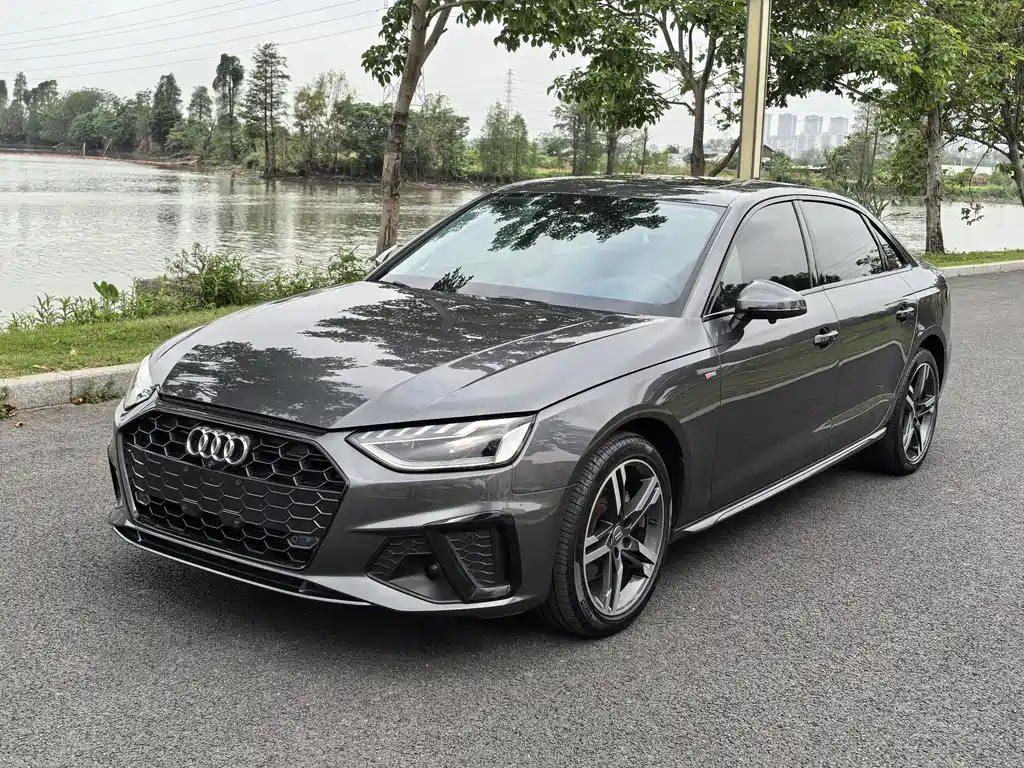 Audi A4L 2021