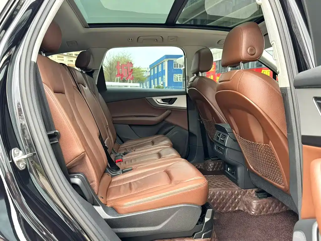 Audi Q7 2019 55 TFSI