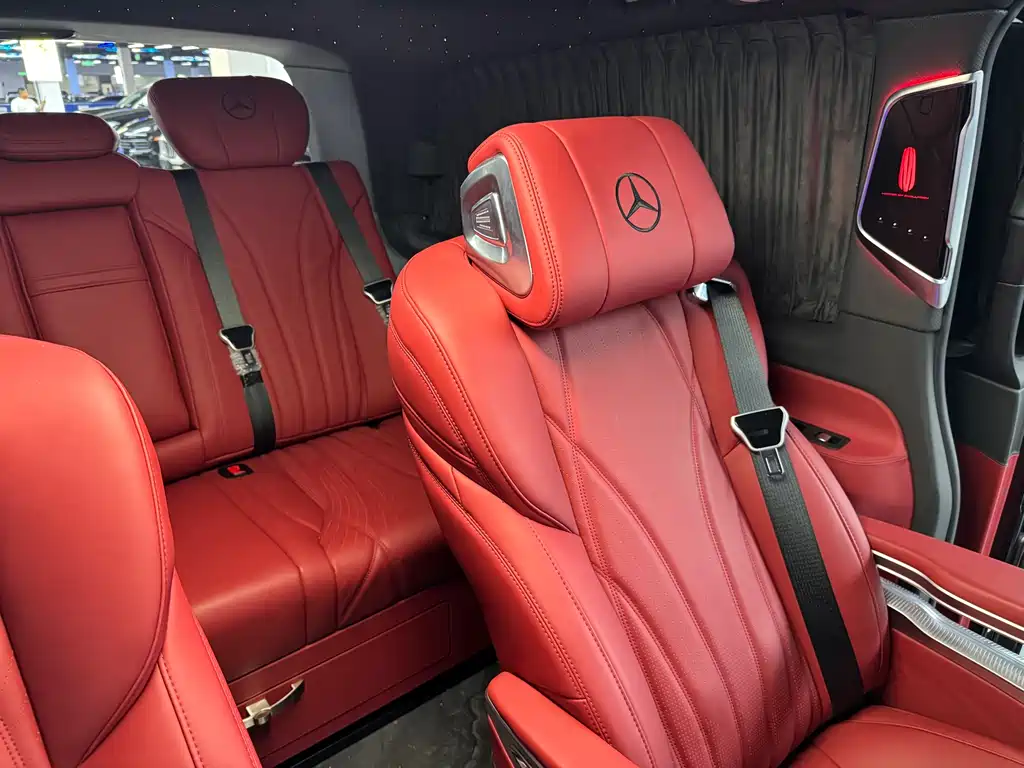 Mercedes-Benz Vito 2020 2.0T 7 мест