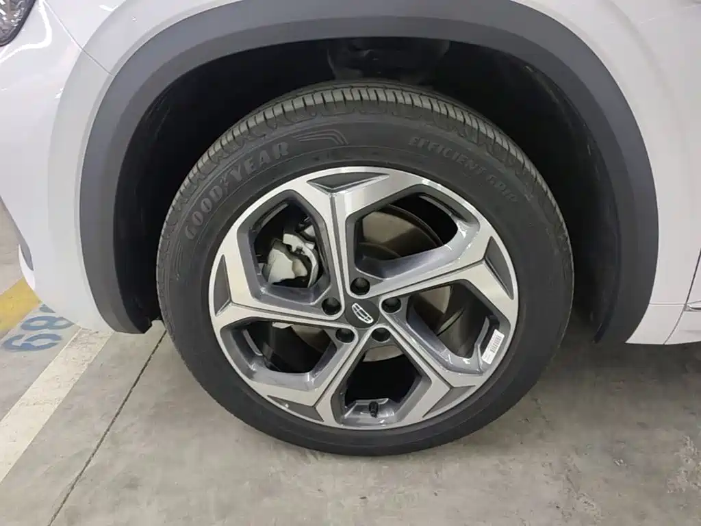 Geely Xingyue L — миниатюра 23