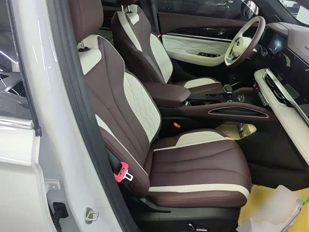 Geely Xingyue L — миниатюра 25