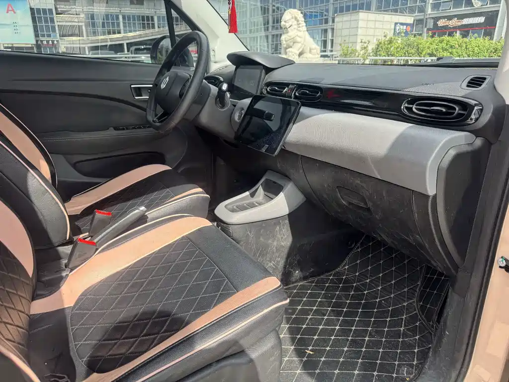 Leapmotor Leapmotor T03 — миниатюра 12