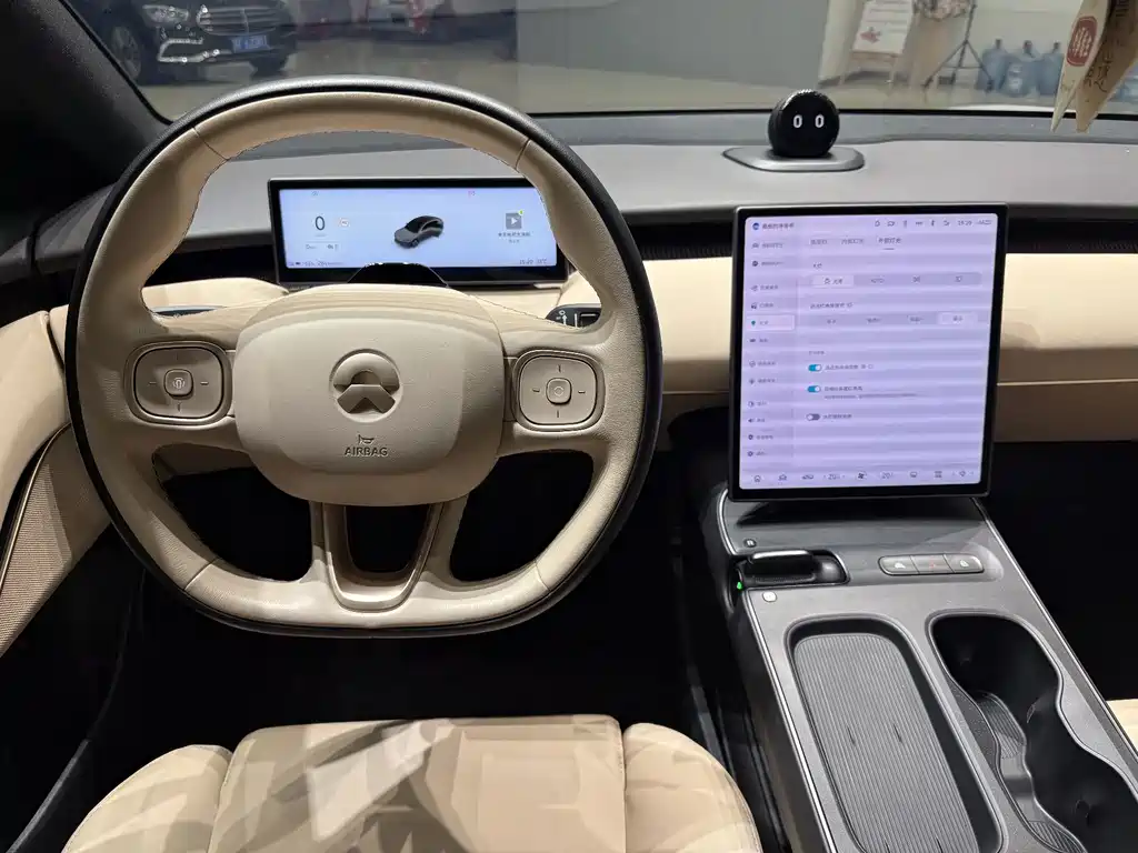 NIO ET5 — миниатюра 8