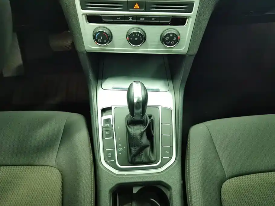 Volkswagen Golf Sportsvan — миниатюра 16